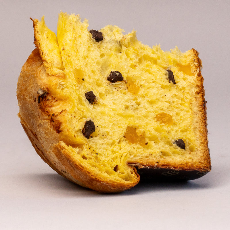 Panettone with mango and Mayan Red dark chocolate