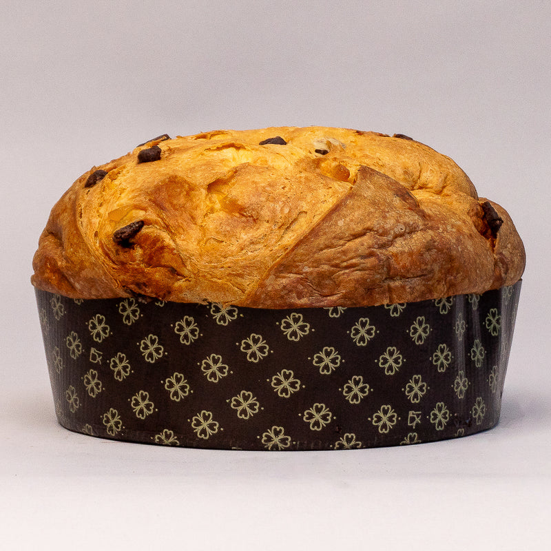Panettone with mango and Mayan Red dark chocolate